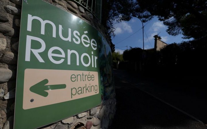 2026-09-08t125239z-1983132821-rc2xenas50d7-rtrmadp-3-france-crime-renoir
