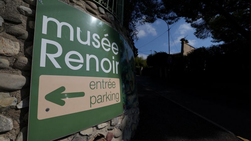 2026-09-08t125239z-1983132821-rc2xenas50d7-rtrmadp-3-france-crime-renoir