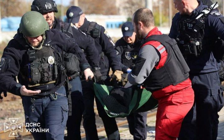 2026-10-29t105202z-171827652-rc2ycoaqhtgb-rtrmadp-3-ukraine-crisis-attack-dnipro-train