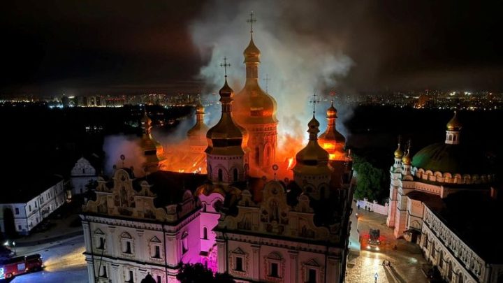 Ukraine’s historic Kyiv Pechersk Lavra monastery on fire following major Russian attack