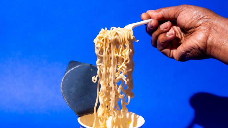 260612-sv-travel-instant-ramen-noodles-dsc01247