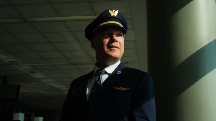 This United pilot has another career you wouldn’t expect