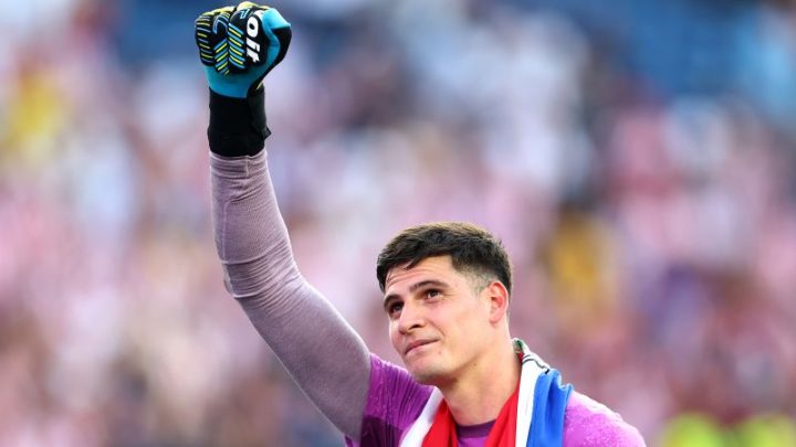 He sold everything for his son. Now Paraguay’s hero goalkeeper will get a treasured jersey back