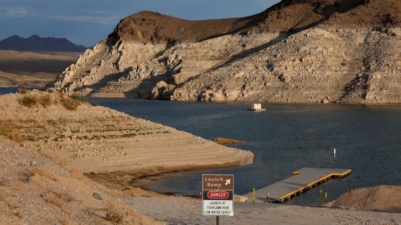 2026-07-22t054637z-1695519377-rc2pimangnsv-rtrmadp-3-usa-drought