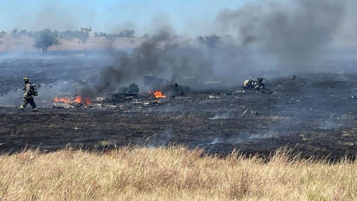 2 pilots dead after military helicopter slams into Central Texas field and catches fire