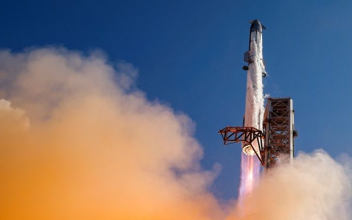 2026-07-25t010603z-1752647442-rc2hkmarkkrl-rtrmadp-3-space-spacex-starship-20260925201227666