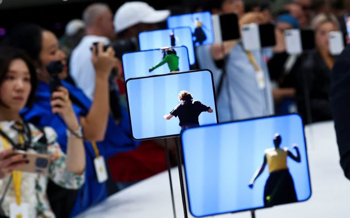 2026-09-09t190130z-1891540055-rc2vfnamyo7v-rtrmadp-3-apple-event
